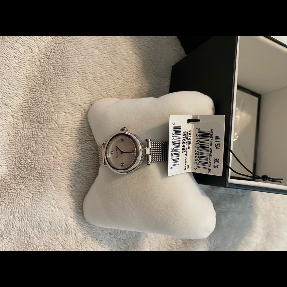 Gucci women’s Diamantissima watch - Picture 2 of 6